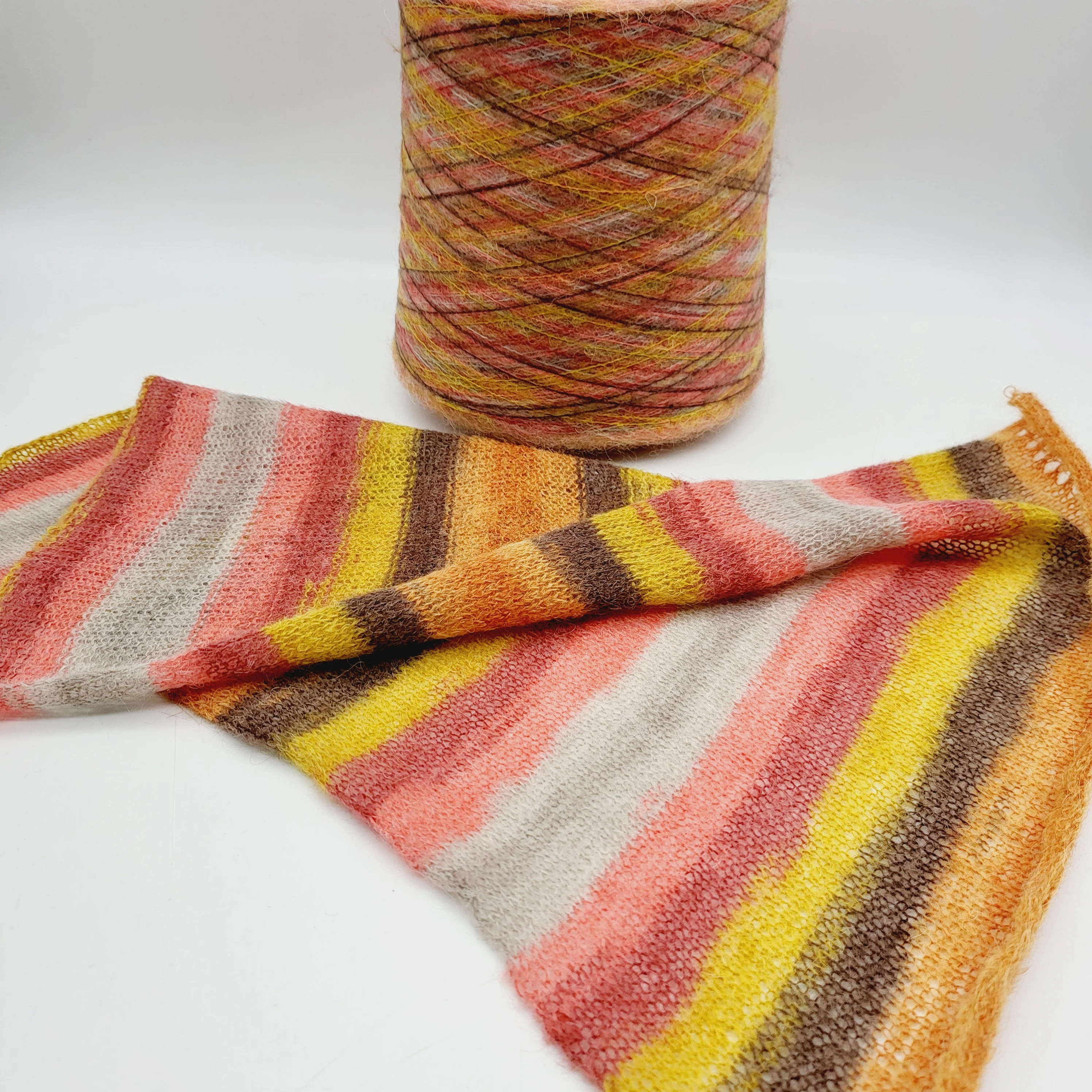 SUPER KID MOHAIR AND BABY ALPACA YARN - Image 4